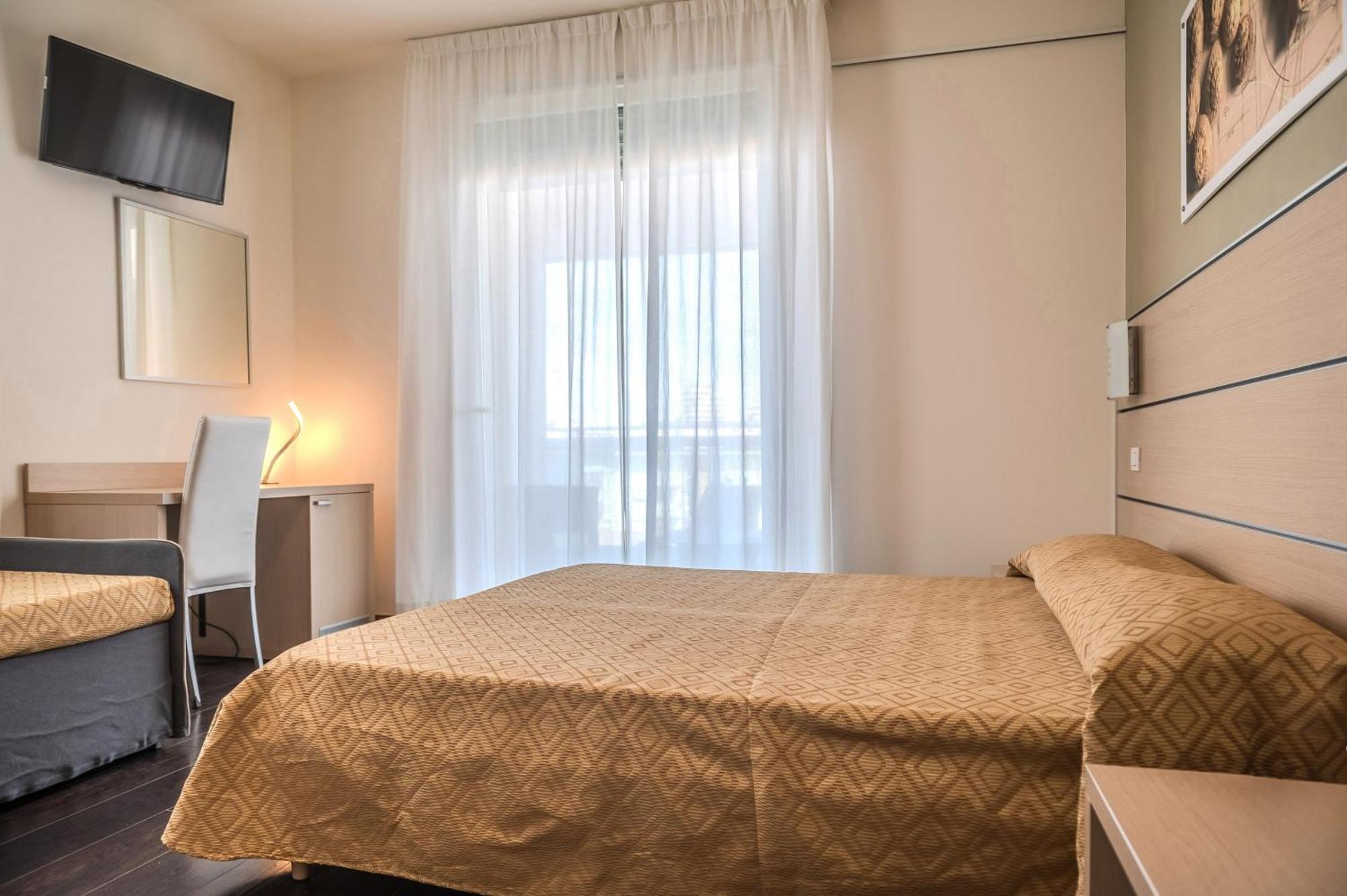 Hotel Orizzonte 리도 디 예솔로 객실 사진